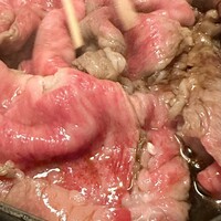 三嶋亭 本店 - 美　中居さんがいい具合に焼いてくださいます