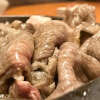 三嶋亭 本店 - 薄切りが厚すぎます　食べ応えすごい