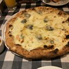 Pizzeria CUORERUDINO - クアトロフォルマッジ