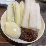 鳥やす - 生野菜食べればゼロカロリー