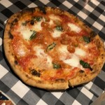 Pizzeria CUORERUDINO - 水牛モッツァレラのマルゲリータ