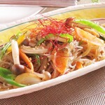 すもも - ぷりぷりおのチャプチェ！自家製ダレで仕上げてます、