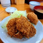 とんかつ 山さき - ⚫ひれかつ定食　追加コロッケ