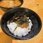 究極のにぼし味噌らーめん 人間ばんざい - チャーシュー丼