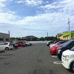 Sushiro - "駐車場もガラガラ"