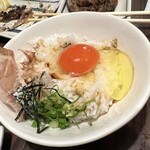 Houzenji Yokochou Robatayaki Mizukakejaya - 黄金の卵かけごはん
