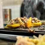 黒毛和牛ホルモン 大衆焼肉しんすけ - 