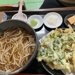 Rassei Misato Sobanosato - 相方の天ぷら蕎麦！ボリューム満点！