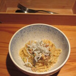 裕の輪 - (六品目) しらすとポルチーニ茸のパスタ、イカとハマグリ