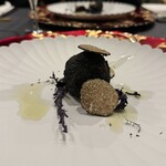 竜吟虎嘯 - トリュフ香ロッケ