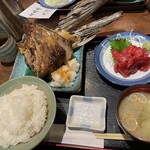 Binchousumi Biyaki Jige - 贅沢な御膳