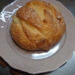 ブルクベーカリー - ホワイトチョコとマカデミアナッツ