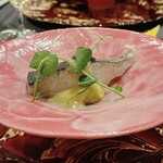 竜吟虎嘯 - 答志島産トロ鰆のミキュイ 伊勢志摩備長炭の香り