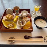 彩懐石 うらわ高砂 - 左彩り菜　右上季節の薬膳酒　右下高砂名物マッシュルーム冷製摺り流し