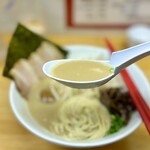 金田家 - 濃厚スープ、後味はいい！