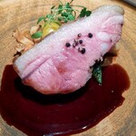 ラチュレ - 鳥取産猪　ヴァン・ルージュソース