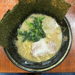 Yokohama Iekei Ramen Hachiya - 半ラーメン(＋のり)(750円)