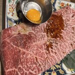 Takujou Remonsawa Yakiniku Horumon Takeda - 和牛8秒炙り　卵黄