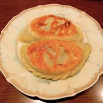 中国料理 千琇 - 韮菜盆子　ニラ饅頭