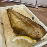 さかなや食堂 辰悦丸 - ほっけ塩焼き790円