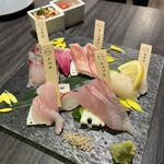 幻の和牛と三崎港直送鮮魚の居酒屋 モルゲン - 