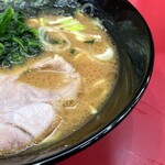 Akabane Ramen Iki - 見た目より後味がキリっとしたスープ。