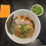 麺屋 麻左香 - 鯵と鶏の醤油そば(青ネギTP)