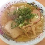 Nadaichuukasobayama Kin - 実は家から歩いて行ける距離ですが（笑）超お久。ラーメンと呼ぶには何もかもが優しい…そ、そんなに優しくされたら泣けてきちゃうじゃないっ（笑）なお味でした(^^)