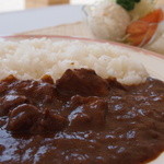 月見茶屋 - ◆奥美濃古地鶏黒カレー◆奥美濃古地鶏をじっくり煮込んだ贅沢カレー。  存在感のある鶏肉が入っています！