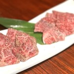 焔立つ肉寿司と牛タンタワー 肉処 双葉 三宮 - 