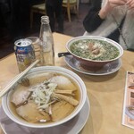 佐野らぁめんと餃子 栃木軒 - チャーシュー麺とネギラーメン大盛り