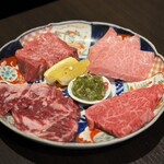 Sumibi Yakiniku Da-Wa - 特選4種盛り合せ3,900円