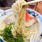 らーめん八 - ラーメン麺リフト