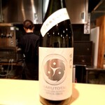 四季彩ダイニング　春 - 『鳴門鯛 純米吟醸 巴』徳島の蔵から 果実っぽい白ワインのようで、とても香りが良い