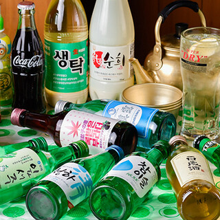 We have a wide selection of popular “bomb sake” and other Korean alcoholic beverages that can be enjoyed in various combinations.