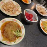 Taiwan Yoichi Kashinfuu - クラゲの酢の物、ミミガーほか