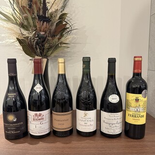 フランスから輸入した選りすぐりのワイン◆希少な一杯も楽しめる
