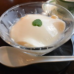 膳處漢ぽっちり - 2013/11 ふかひれ美人膳 杏仁豆腐 (2,800円)