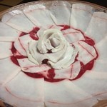 比良山荘 - 解禁したてのツキノワグマ