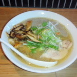 木の娘と鶏の白湯らーめん 750円