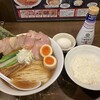 Ramen Itto - あっさり煮干しNEO 800えん　チャーシュートッピング150えん   味玉100えん　小ライス100えん