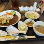 中国レストラン 雪園 - 日替りランチ 雪園カレー 980円税込