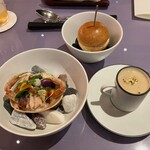 FIVE Grill & Lounge - 香箱蟹のサラダ　カリフラワーのムース　蟹酢ぜりーキャビア