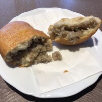 Russian Restaurant ROGOVSKI 銀座 - 肉ピロシキ（スタンダード）