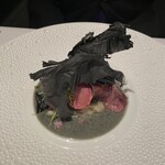 ル・ニコ・ア・オーミナミ - ヒラスズキ、なんと竹炭！