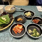 유정식당 - 料理写真:ユジョン特製野菜包みご飯