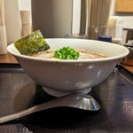 中華そば おかべ - チャーシュー麺1150円