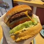 Louis Hamburger Restaurant - 『HOME MADE BACON CHEESE BURGER¥1,700』 『lunch drink¥150』