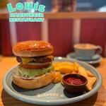 Louis Hamburger Restaurant - 『HOME MADE BACON CHEESE BURGER¥1,700』 『lunch drink¥150』