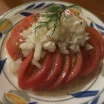 ペチカ - トマトと玉ねぎのサラダです。